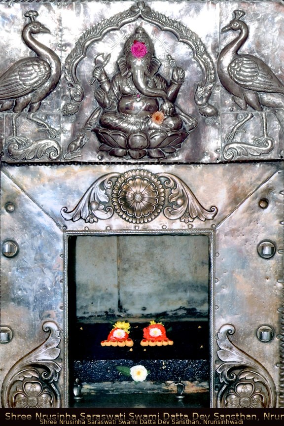 श्री पादुका मंदिर